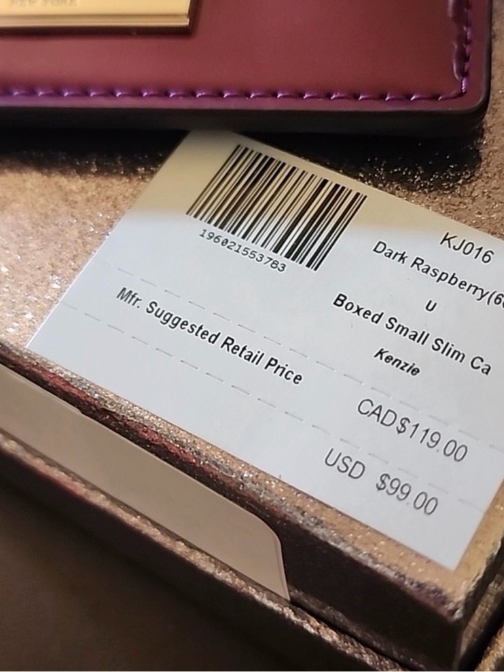 Nib Kate Spade Raspberry Card
Holder New - Picture 4 of 4